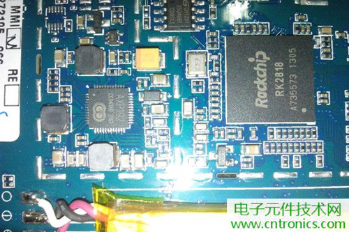 不怕摔的電紙書！一款柔性屏電子書閱讀器拆解