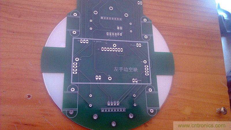 牛人力作！PCB版藍牙智能小車DIY