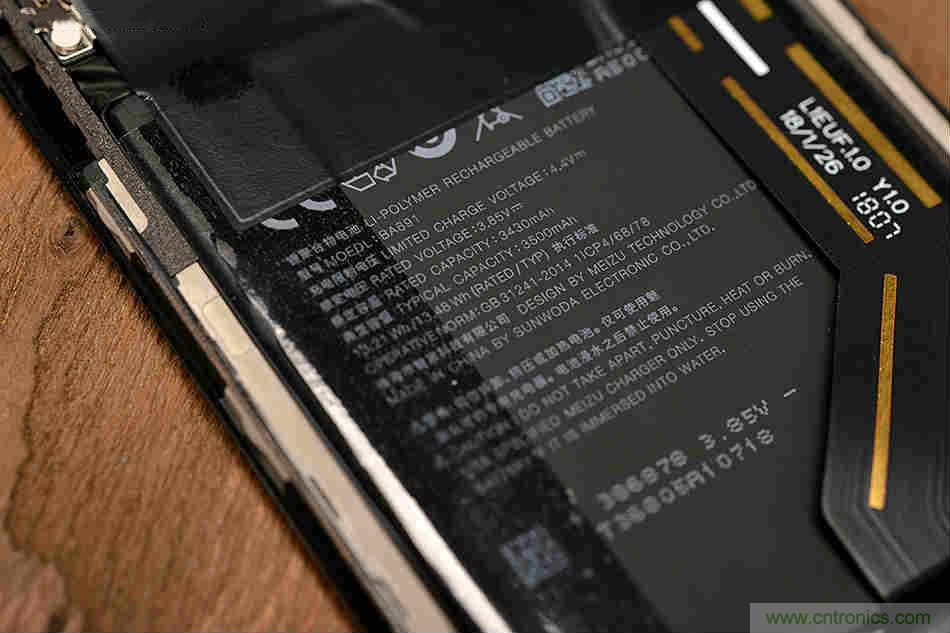 拆解魅族15 Plus：玩轉了新概念，但其工藝究竟如何？