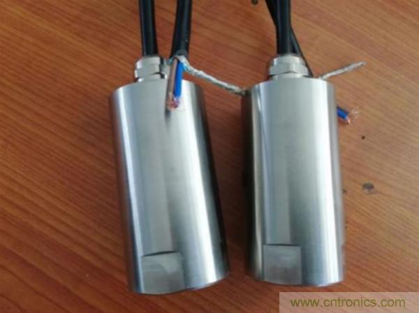 振動傳感器的機電變換原理？主要的分類有哪些？